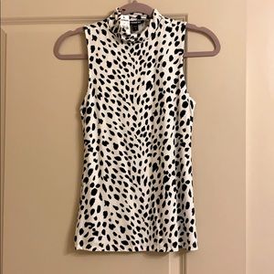 Mock Neck Speckled Sleeveless Blouse